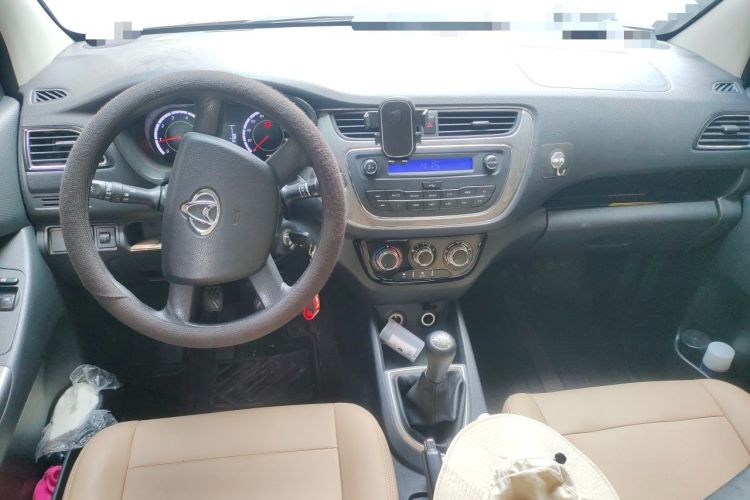 Used CHANGAN KAICHENG Ounuo S 2017 1.5L Ouno S Value Edition EA15-AB Center Console