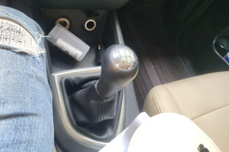 Used CHANGAN KAICHENG Ounuo S 2017 1.5L Ouno S Value Edition EA15-AB Gear Lever