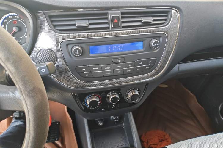 Used CHANGAN KAICHENG Ounuo S 2017 1.5L Ouno S Value Edition EA15-AB Audio And AC Panel