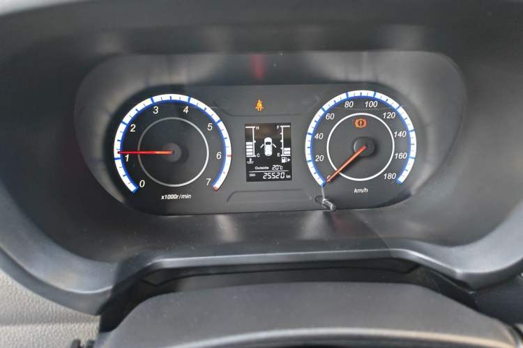 Used CHANGAN KAICHENG Ounuo S 2017 1.5L Ouno S Value Edition EA15-AB Odometer Close Up