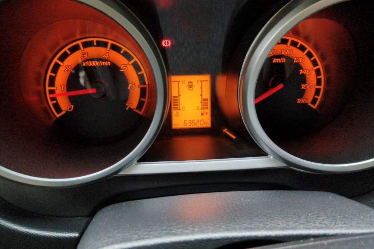 Used CHANGAN KAICHENG Ounuo S 2017 1.5L Jinouno Base Model Odometer Close Up