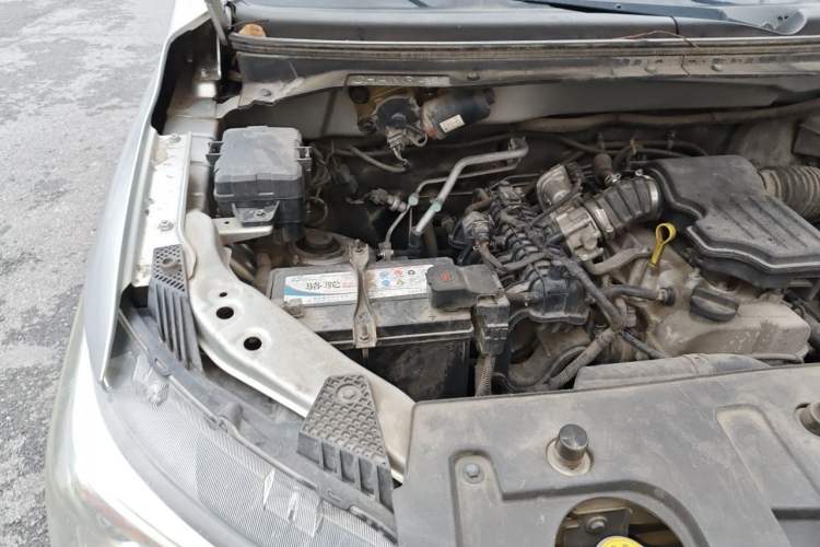 Used CHANGAN KAICHENG Ounuo S 2017 1.5L Base Version Engine Bay Right