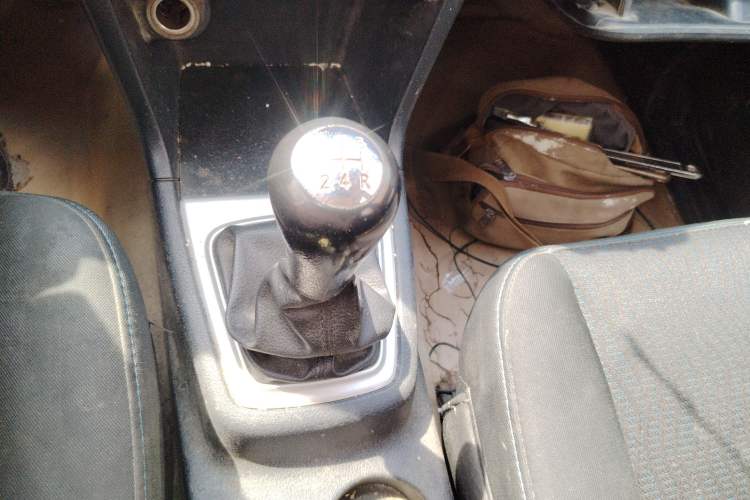 Used CHANGAN KAICHENG Ounuo S 2017 1.5L Jinouno Base Model Gear Lever