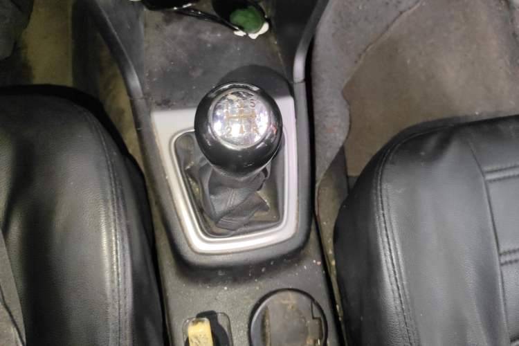 Used CHANGAN KAICHENG Ounuo S 2017 1.5L Base Version Gear Lever