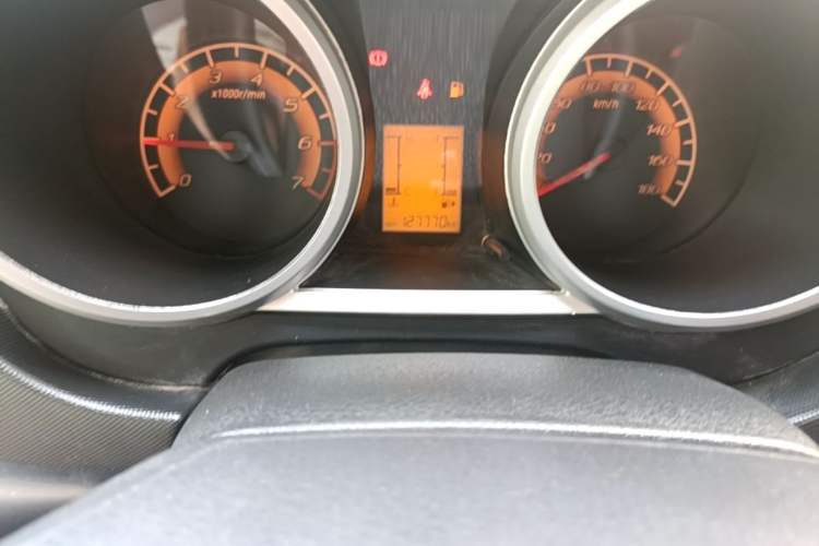 Used CHANGAN KAICHENG Ounuo S 2017 1.5L Base Version Odometer Close Up