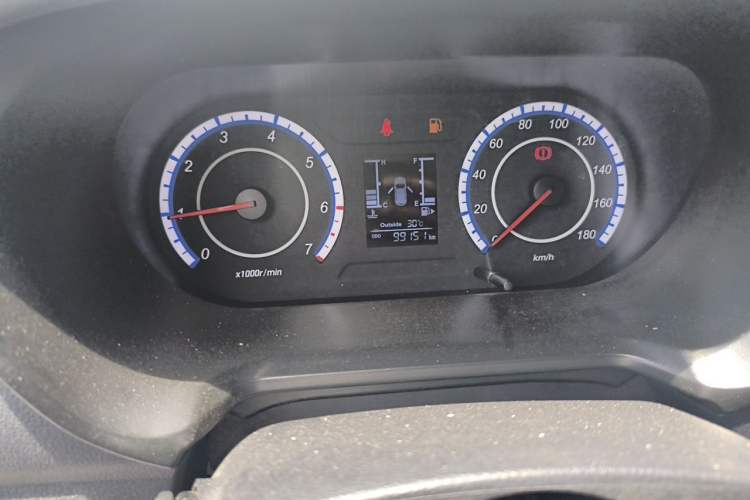 Used CHANGAN KAICHENG Ounuo S 2017 1.5L Ouno S Comfort Model EA15-AB Odometer Close Up