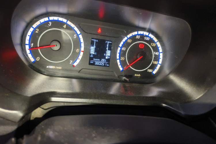 Used CHANGAN KAICHENG Ounuo S 2017 1.5L Ouno S Standard Edition EA15-AB Odometer Close Up
