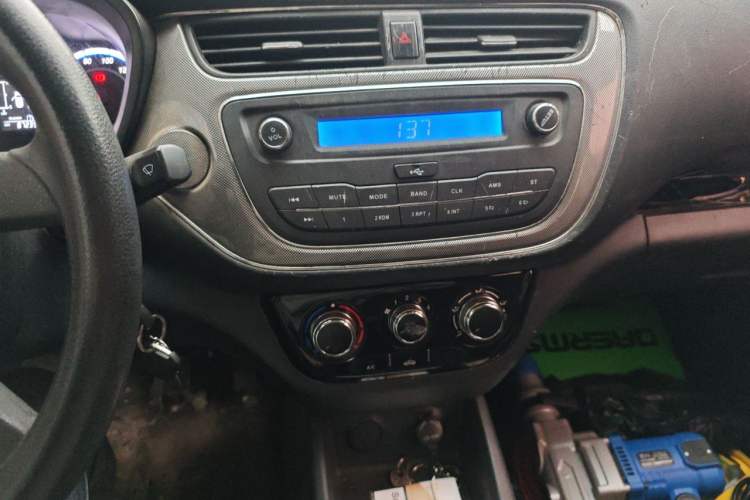 Used CHANGAN KAICHENG Ounuo S 2017 1.5L Jinouno Base Model Audio And AC Panel