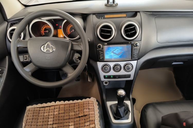 Used CHANGAN KAICHENG Ounuo S 2017 1.5L Jinouno Base Model Center Console