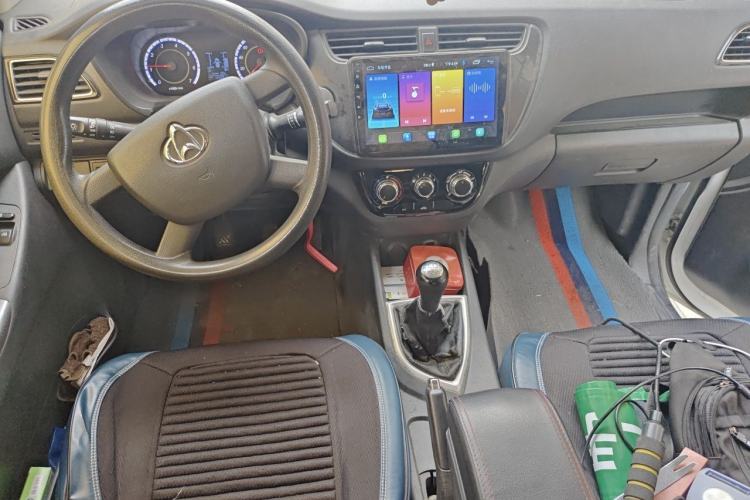 Used CHANGAN KAICHENG Ounuo S 2017 1.5L Base Version Center Console