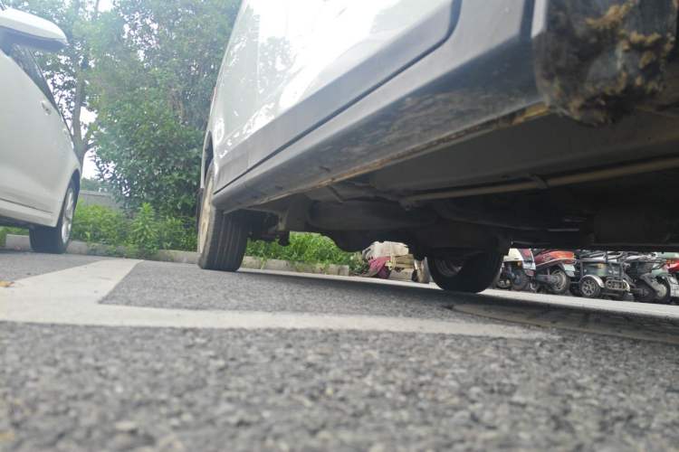 Used CHANGAN KAICHENG Ounuo S 2017 1.5L Base Version Chassis Front Right