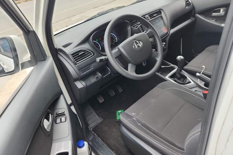 Used CHANGAN KAICHENG Ounuo S 2017 1.5L Ouno S Value Edition EA15-AB Driver Seat