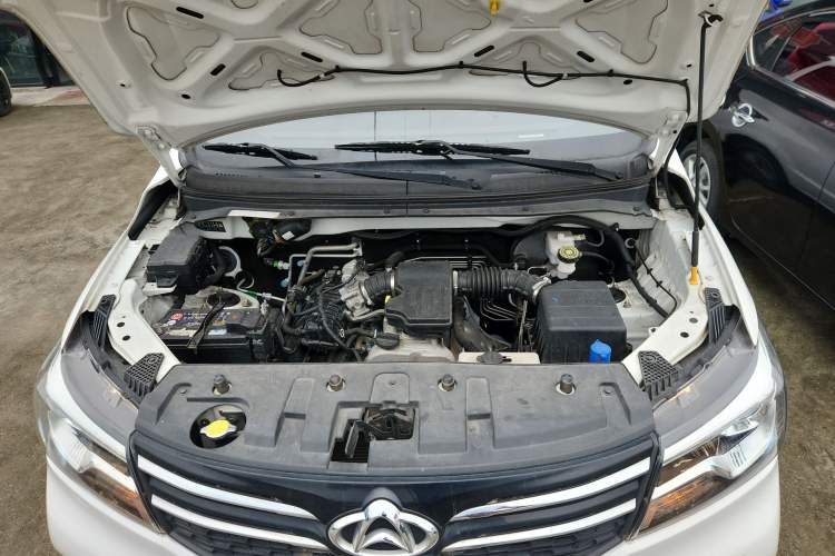Used CHANGAN KAICHENG Ounuo S 2017 1.5L Ouno S Value Edition EA15-AB Engine Bay
