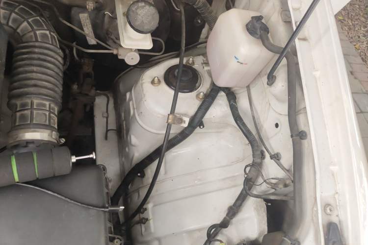 Used CHANGAN KAICHENG Ounuo S 2017 1.5L Jinouno Base Model Engine Bay Left
