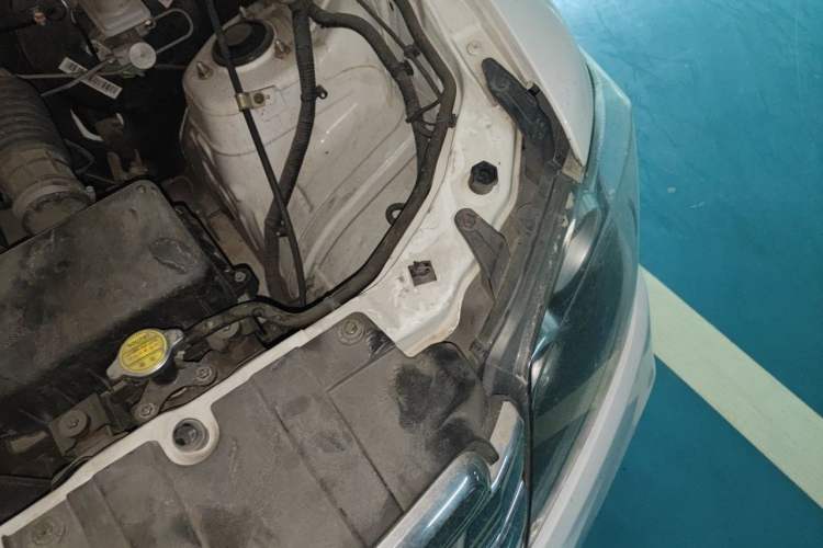 Used CHANGAN KAICHENG Ounuo S 2017 1.5L Jinouno Base Model Engine Bay Left
