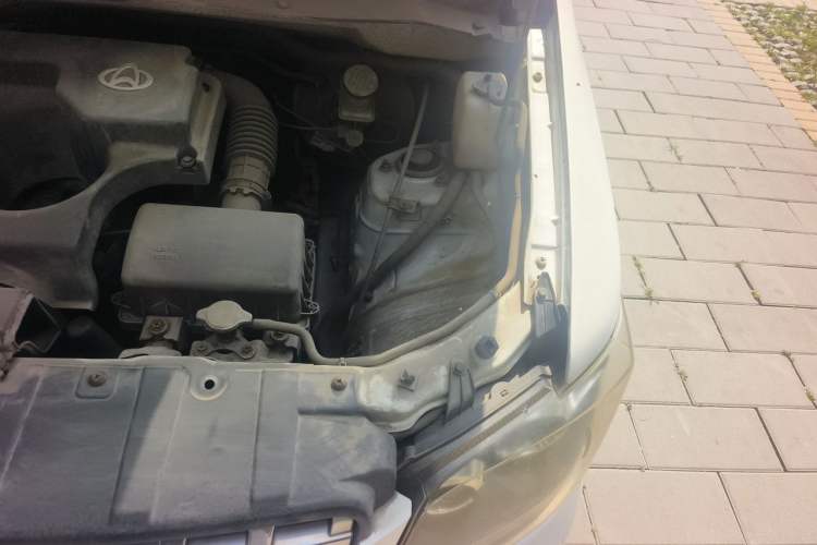Used CHANGAN KAICHENG Ounuo S 2017 1.5L Base Version Engine Bay Left