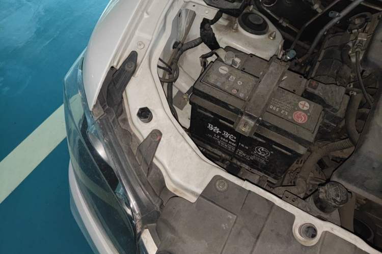 Used CHANGAN KAICHENG Ounuo S 2017 1.5L Jinouno Base Model Engine Bay Right
