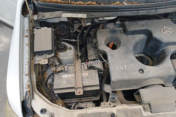 Used CHANGAN KAICHENG Ounuo S 2017 1.5L Base Version Engine Bay Right