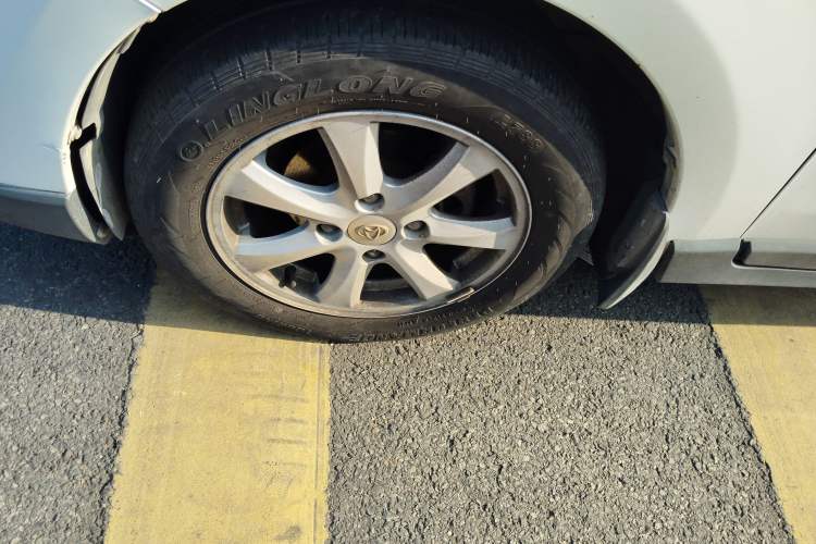 Used CHANGAN KAICHENG Ounuo S 2017 1.5L Base Version Exterior 4