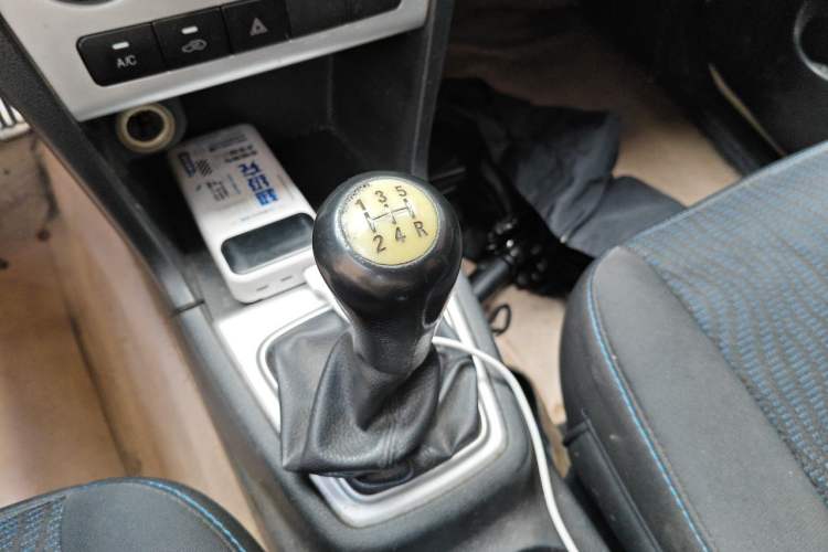 Used CHANGAN KAICHENG Ounuo S 2017 1.5L Base Version Gear Lever