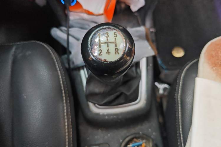Used CHANGAN KAICHENG Ounuo S 2017 1.5L Base Version Gear Lever