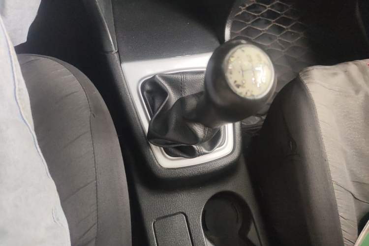 Used CHANGAN KAICHENG Ounuo S 2017 1.5L Jinouno Base Model Gear Lever