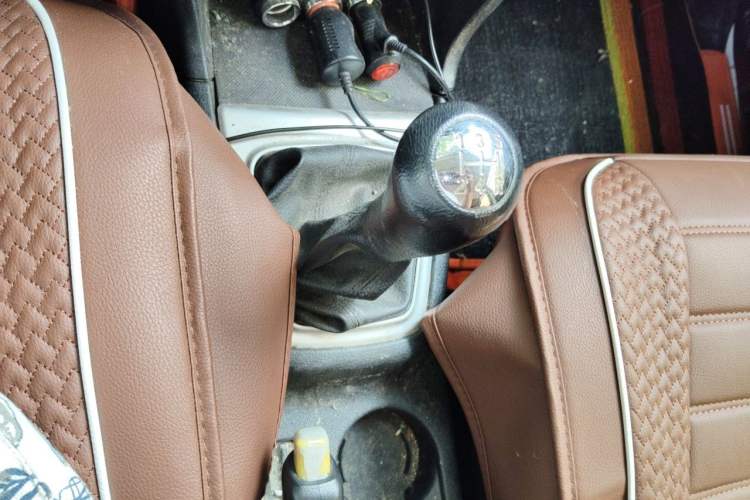 Used CHANGAN KAICHENG Ounuo S 2017 1.5L Jinouno Base Model Gear Lever