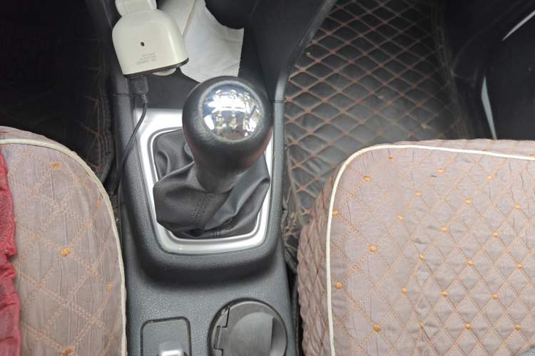Used CHANGAN KAICHENG Ounuo S 2017 1.5L Base Version Gear Lever