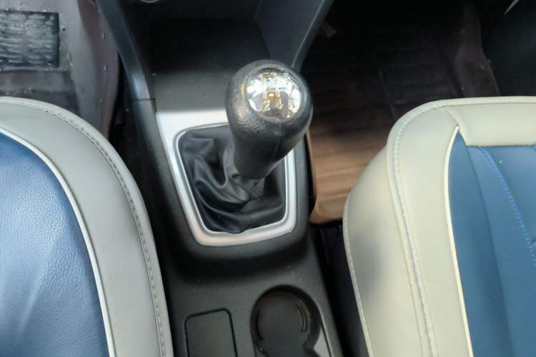 Used CHANGAN KAICHENG Ounuo S 2017 1.5L Base Version Gear Lever