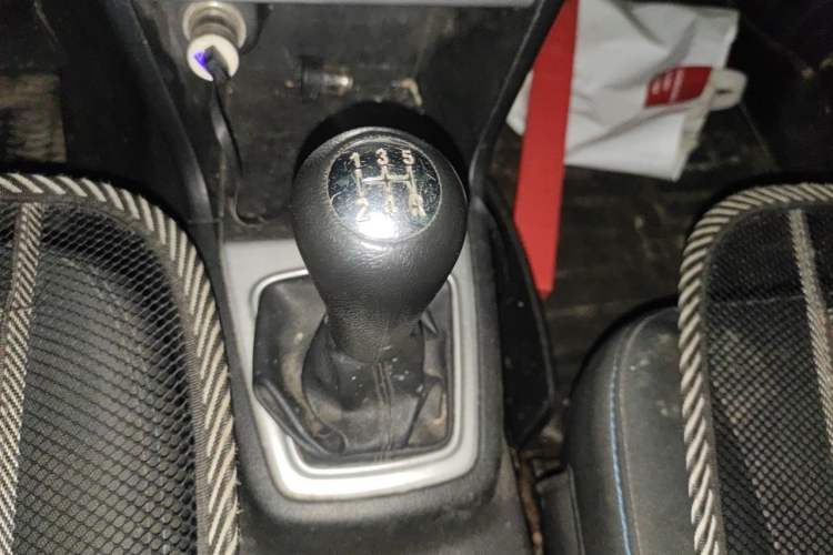 Used CHANGAN KAICHENG Ounuo S 2017 1.5L Jinouno Base Model Gear Lever