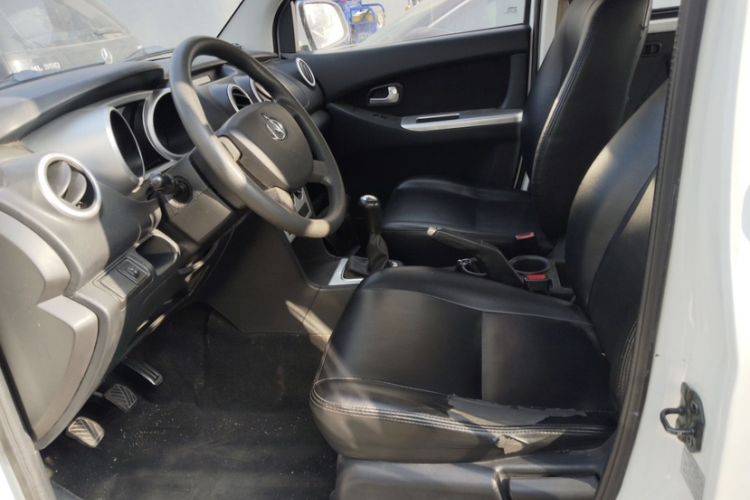 Used CHANGAN KAICHENG Ounuo S 2017 1.5L Base Version Interior 3