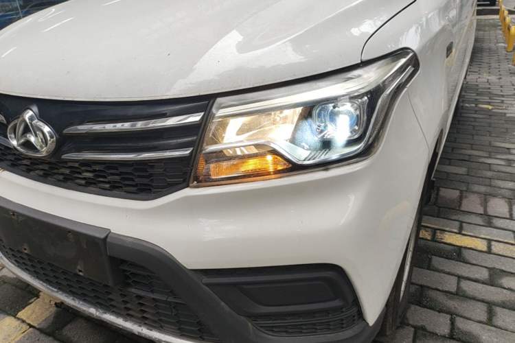 Used CHANGAN KAICHENG Ounuo S 2017 1.5L Ouno S Value Edition EA15-AB Left Front Headlight
