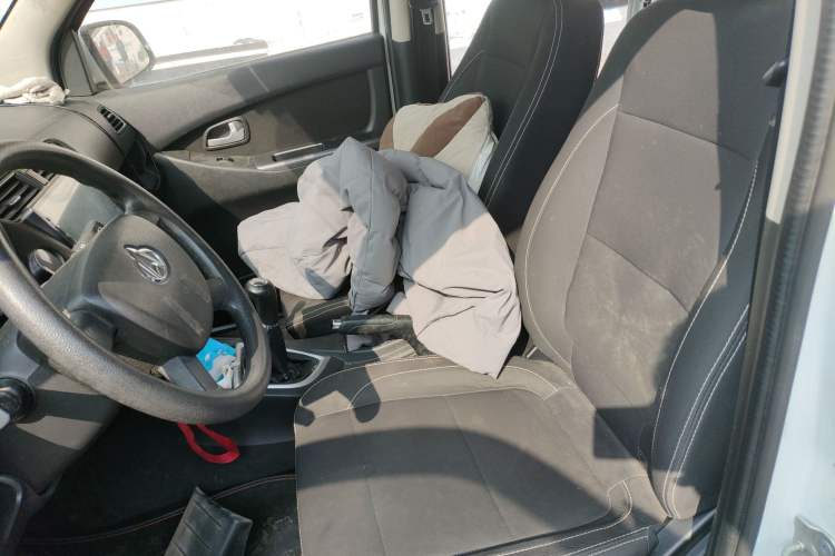Used CHANGAN KAICHENG Ounuo S 2017 1.5L Ouno S Value Edition EA15-AB Left Front Seat