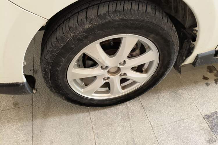 Used CHANGAN KAICHENG Ounuo S 2017 1.5L Jinouno Base Model Left Front Wheel Hub