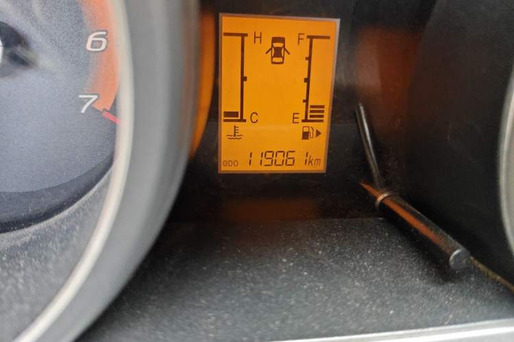 Used CHANGAN KAICHENG Ounuo S 2017 1.5L Base Version Odometer Close Up