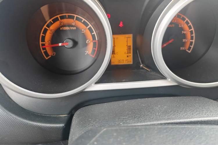 Used CHANGAN KAICHENG Ounuo S 2017 1.5L Base Version Odometer Close Up