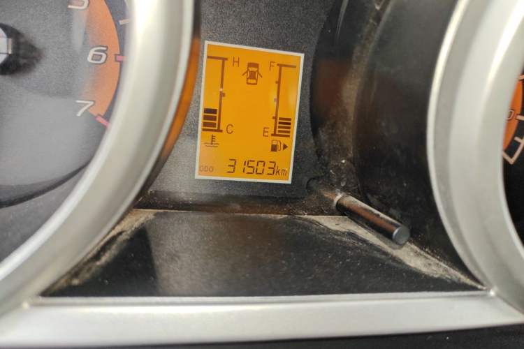Used CHANGAN KAICHENG Ounuo S 2017 1.5L Jinouno Base Model Odometer Close Up