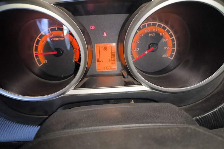 Used CHANGAN KAICHENG Ounuo S 2017 1.5L Jinouno Base Model Odometer Close Up