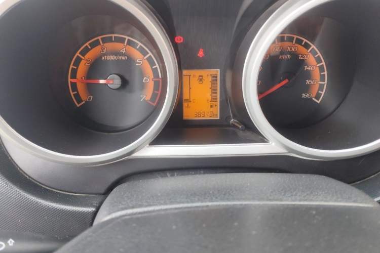 Used CHANGAN KAICHENG Ounuo S 2017 1.5L Jinouno Base Model Odometer Close Up
