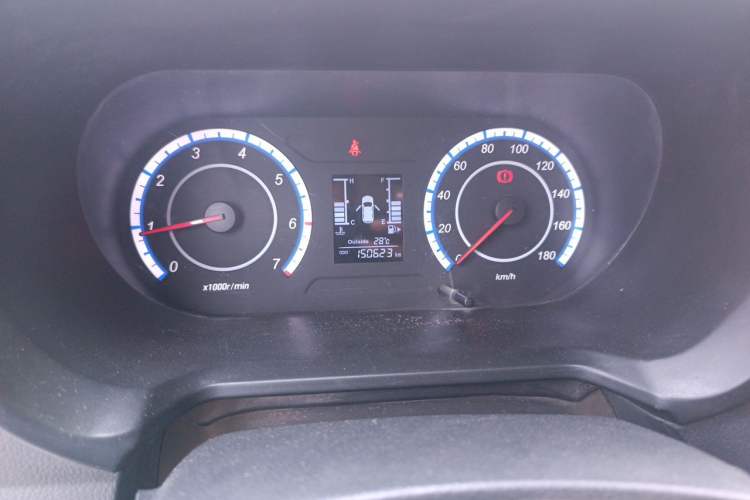 Used CHANGAN KAICHENG Ounuo S 2017 1.5L Ouno S Value Edition EA15-AB Odometer Close Up
