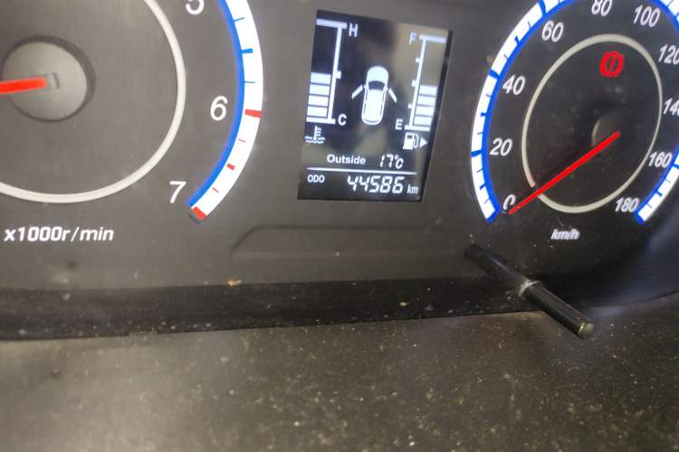 Used CHANGAN KAICHENG Ounuo S 2017 1.5L Ouno S Value Edition EA15-AB Odometer Close Up