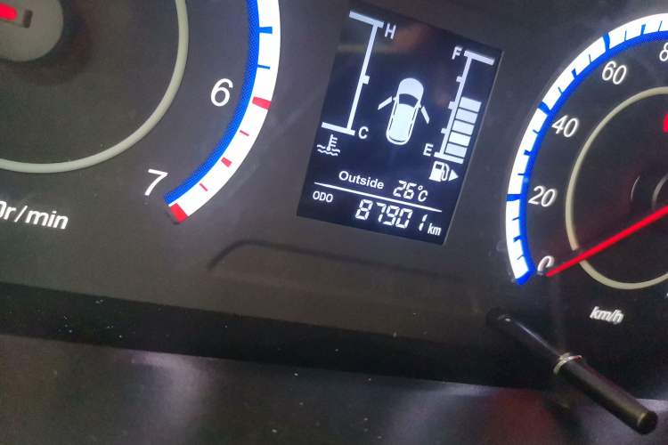 Used CHANGAN KAICHENG Ounuo S 2017 1.5L Ouno S Value Edition EA15-AB Odometer Close Up