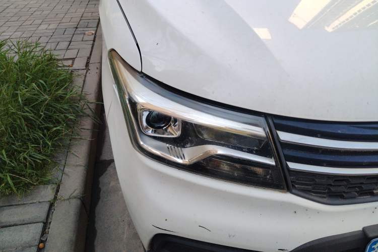 Used CHANGAN KAICHENG Ounuo S 2017 1.5L Ouno S Value Edition EA15-AB Right Front Headlight