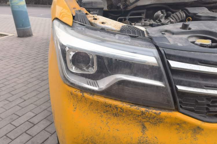 Used CHANGAN KAICHENG Ounuo S 2017 1.5L Ouno S Value Edition EA15-AB Right Front Headlight