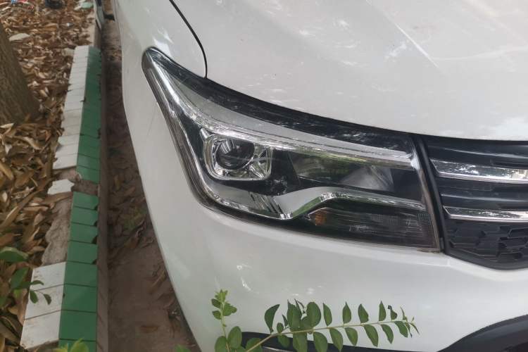 Used CHANGAN KAICHENG Ounuo S 2017 1.5L Ouno S Value Edition EA15-AB Right Front Headlight