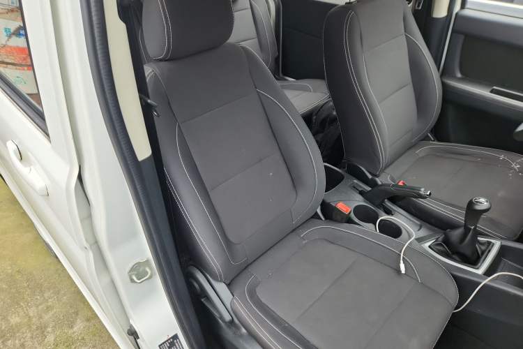 Used CHANGAN KAICHENG Ounuo S 2017 1.5L Ouno S Value Edition EA15-AB Right Front Seat