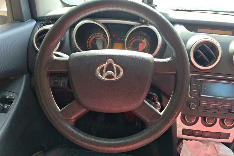 Used CHANGAN KAICHENG Ounuo S 2017 1.5L Base Version Steering Wheel