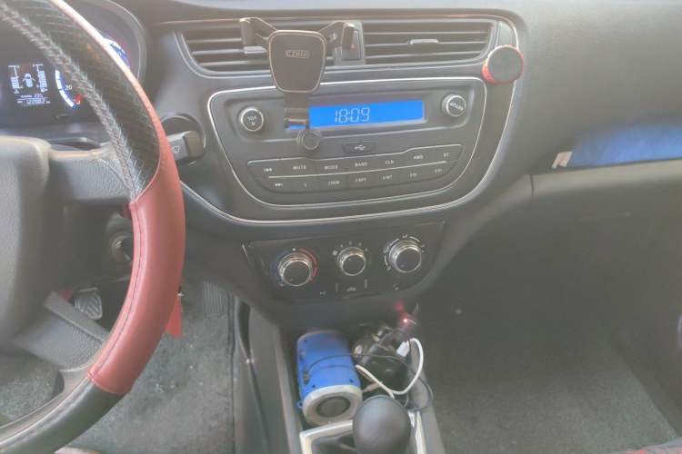 Used CHANGAN KAICHENG Ounuo S 2019 1.5L Ouno S Economy 5-Seat JL473QG Audio And AC Panel