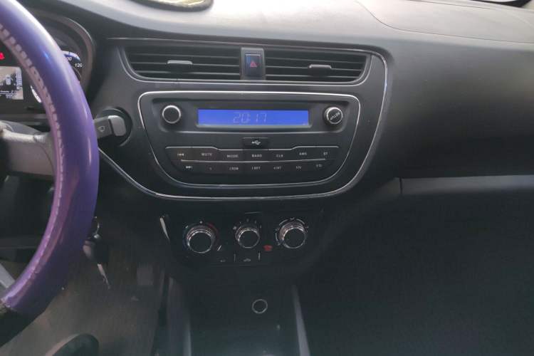 Used CHANGAN KAICHENG Ounuo S 2019 1.5L Ouno S Standard Model China VI JL473QG Audio And AC Panel
