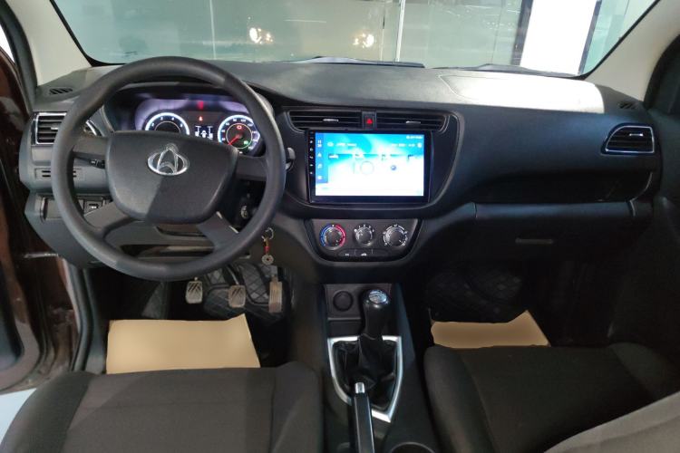 Used CHANGAN KAICHENG Ounuo S 2019 1.5L Ouno S Standard Model China VI JL473QG Center Console